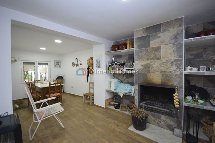 Image No.14-5 Bed Townhouse for sale