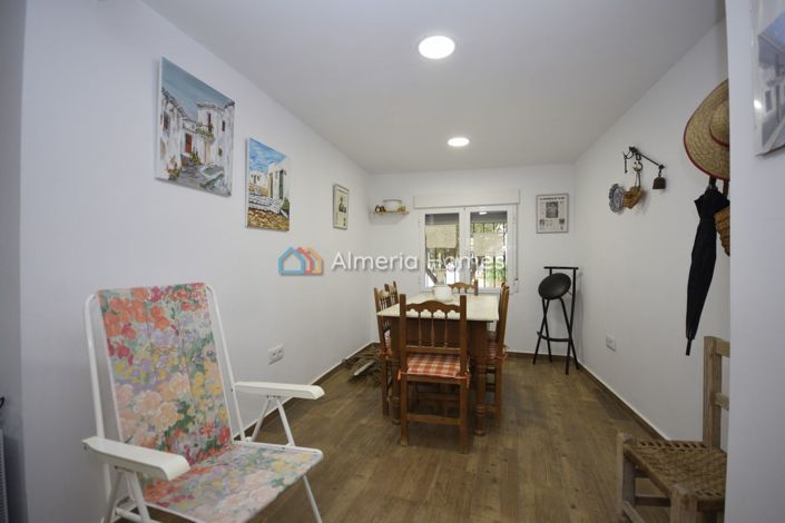 Image No.15-5 Bed Townhouse for sale