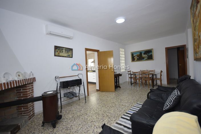 Image No.24-5 Bed Townhouse for sale