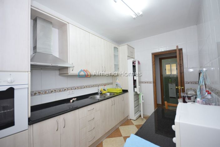 Image No.10-5 Bed Townhouse for sale