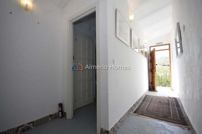 Image No.22-5 Bed Country House for sale