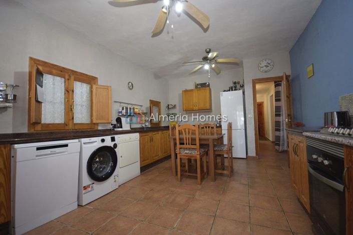 Image No.18-Villa de 4 chambres à vendre à Caniles