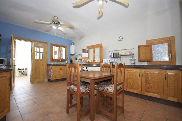 Image No.19-Villa de 4 chambres à vendre à Caniles