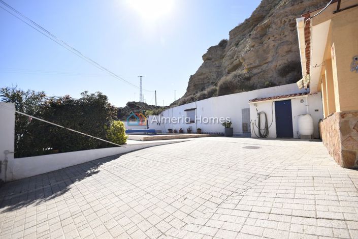 Image No.6-Villa de 4 chambres à vendre à Caniles