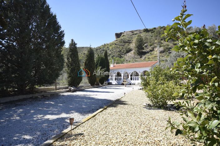 Image No.6-3 Bed Villa for sale