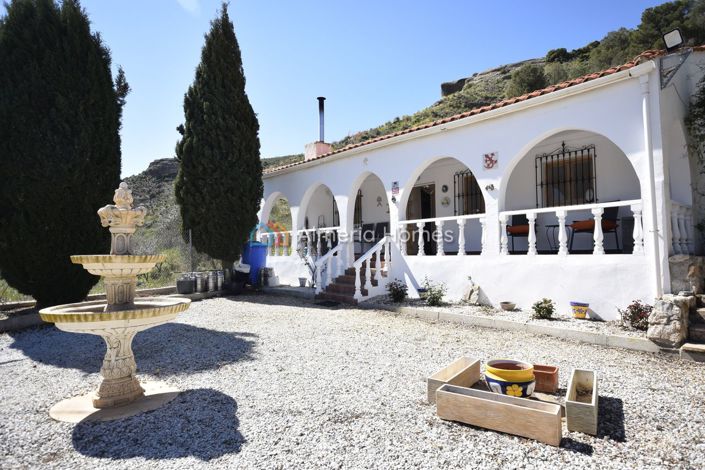 Image No.7-3 Bed Villa for sale