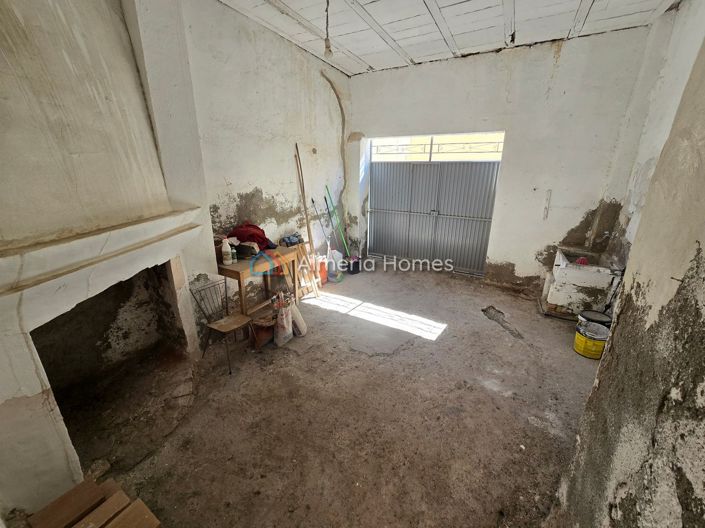 Image No.12-4 Bed Townhouse for sale