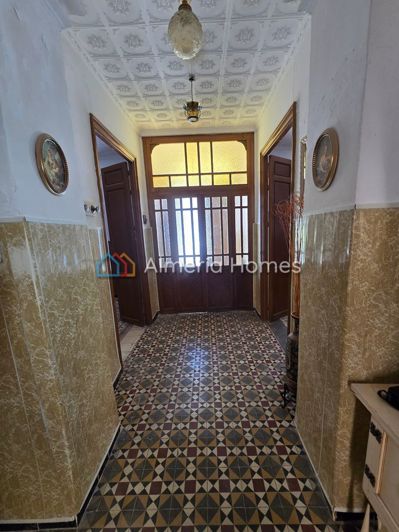 Image No.3-4 Bed Townhouse for sale