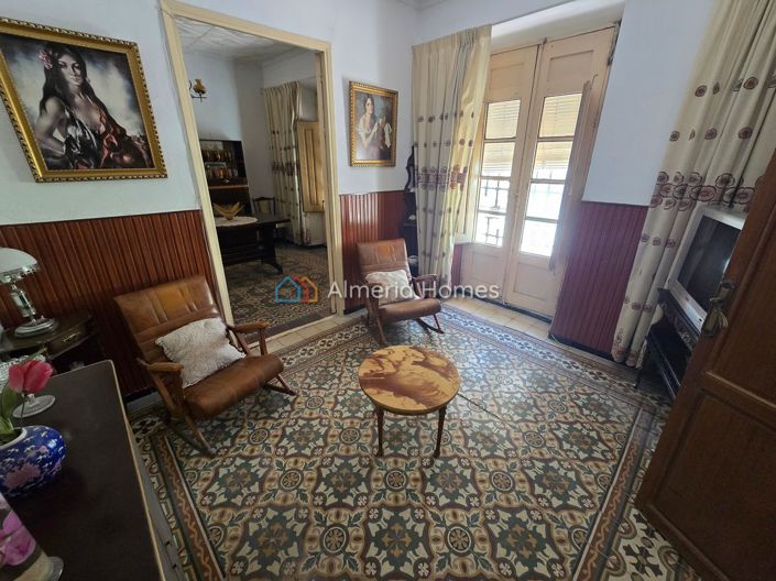 Image No.6-4 Bed Townhouse for sale