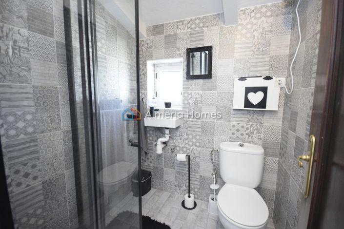 Image No.24-2 Bed Country House for sale