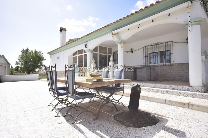 Image No.12-4 Bed Villa for sale