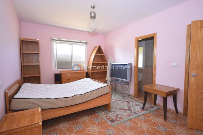 Image No.25-4 Bed Villa for sale