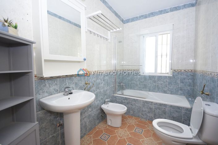 Image No.29-4 Bed Villa for sale