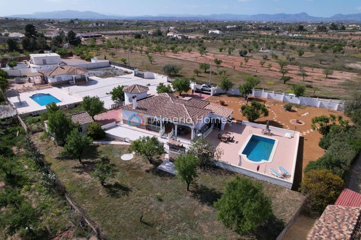 Image No.5-4 Bed Villa for sale