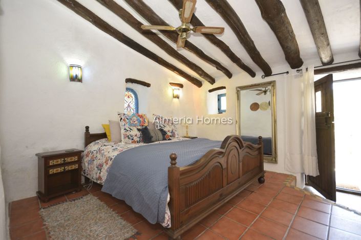 Image No.15-Maison de campagne de 6 chambres à vendre à Oria