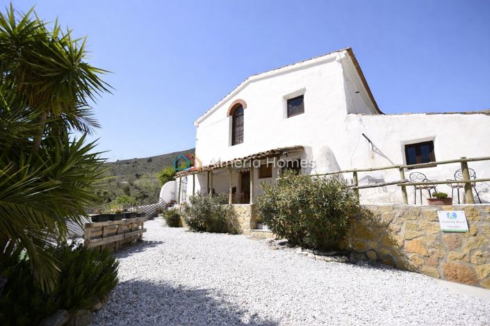 Image No.18-Maison de campagne de 6 chambres à vendre à Oria