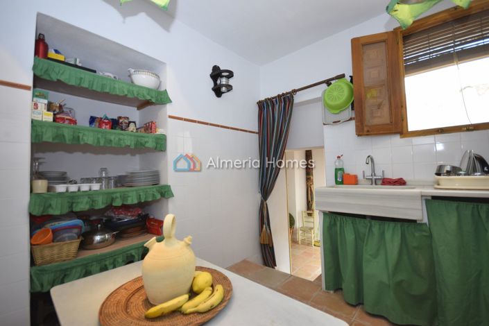 Image No.14-3 Bed Townhouse for sale