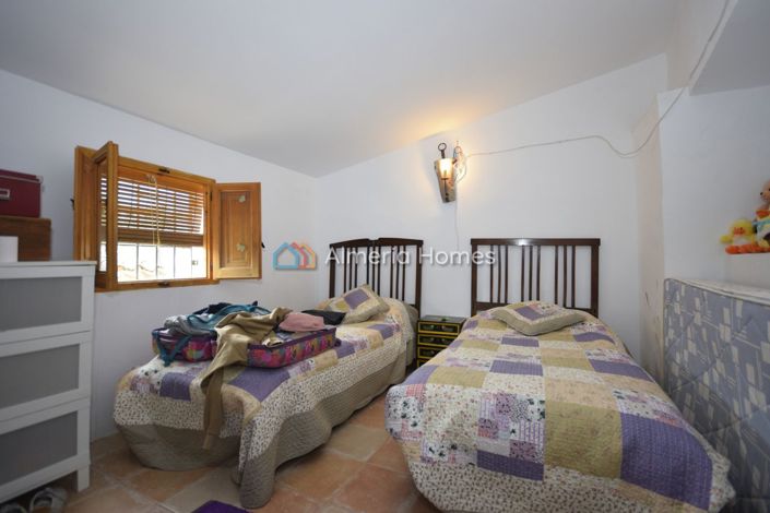 Image No.16-3 Bed Townhouse for sale