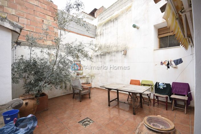 Image No.22-3 Bed Townhouse for sale