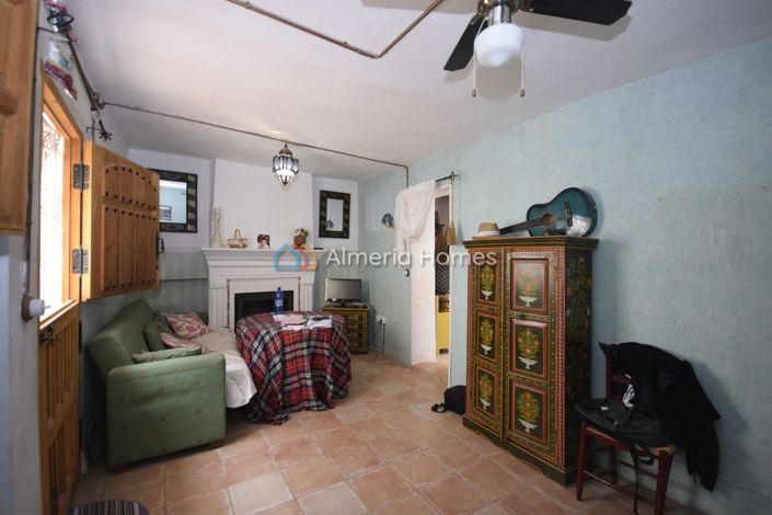 Image No.4-3 Bed Townhouse for sale