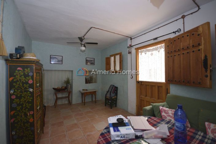 Image No.5-3 Bed Townhouse for sale