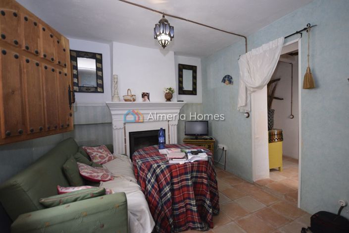 Image No.6-3 Bed Townhouse for sale