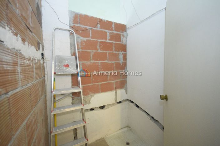 Image No.10-5 Bed Townhouse for sale