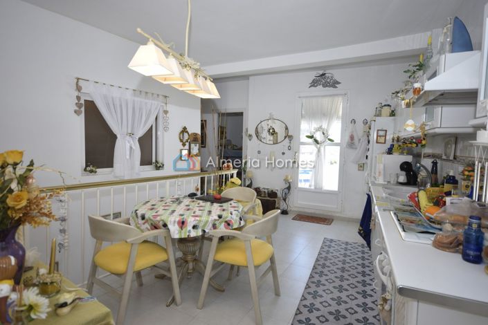 Image No.18-5 Bed Townhouse for sale