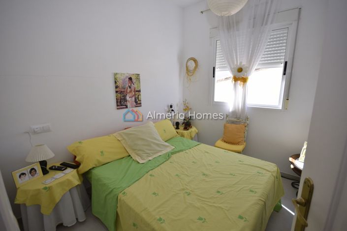 Image No.24-5 Bed Townhouse for sale