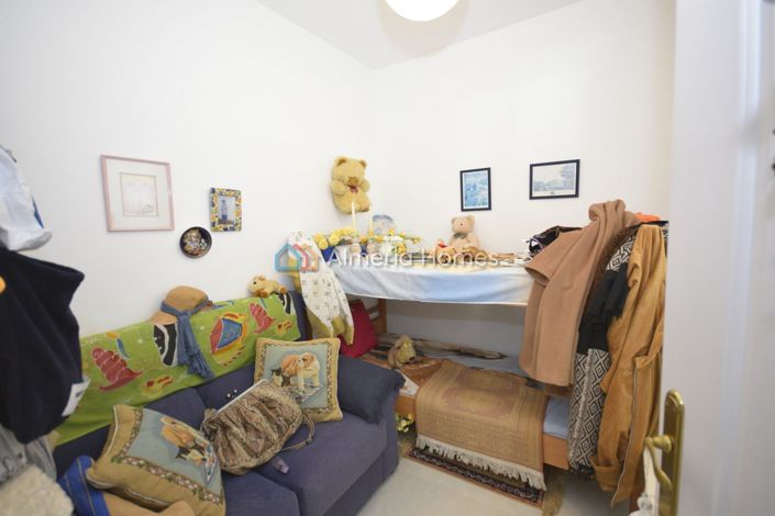 Image No.27-5 Bed Townhouse for sale