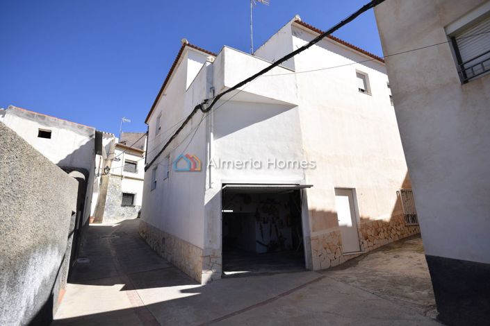 Image No.3-5 Bed Townhouse for sale