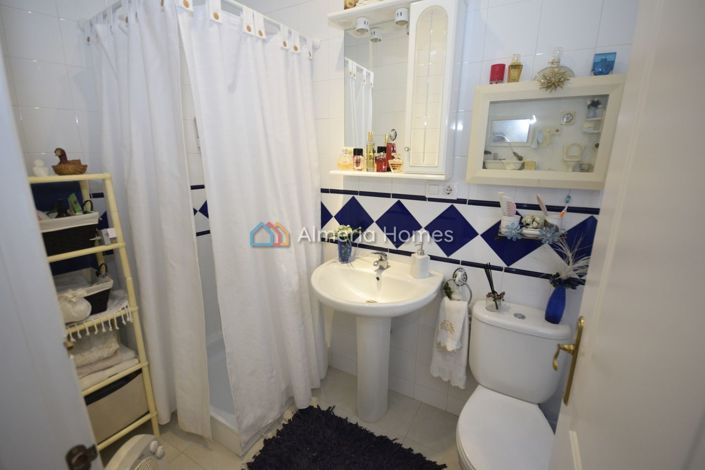 Image No.6-5 Bed Townhouse for sale