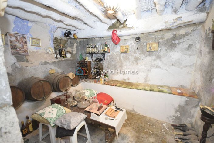 Image No.9-5 Bed Townhouse for sale