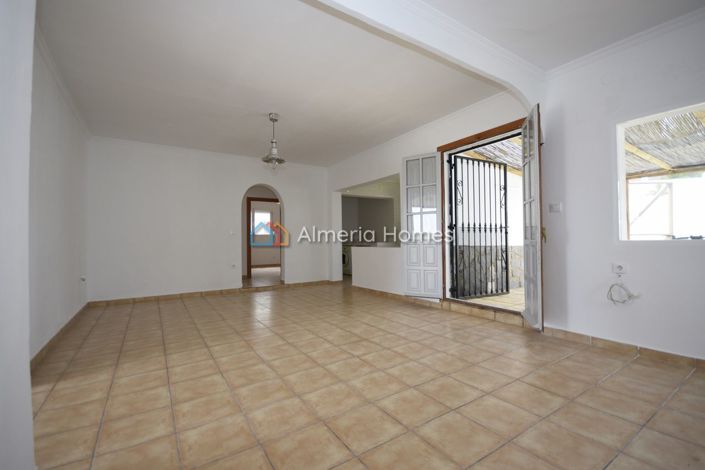 Image No.14-4 Bed Villa for sale