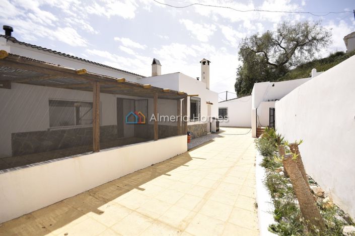 Image No.17-4 Bed Villa for sale