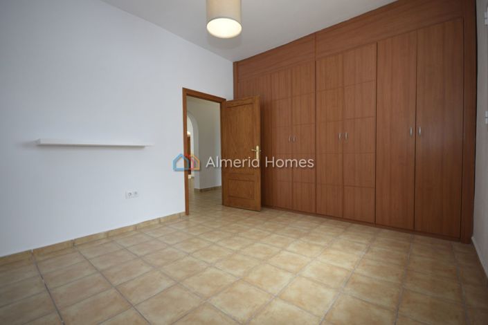 Image No.24-4 Bed Villa for sale