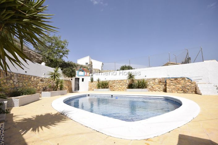 Image No.5-4 Bed Villa for sale