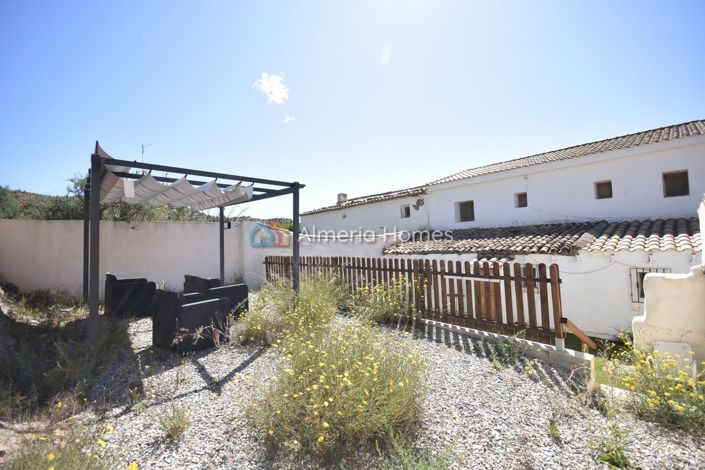 Image No.12-6 Bed Country House for sale