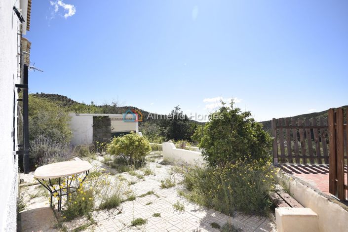 Image No.14-6 Bed Country House for sale