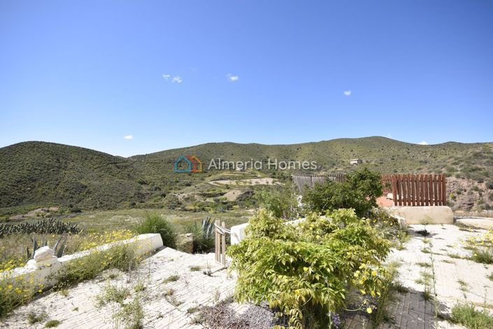 Image No.15-6 Bed Country House for sale