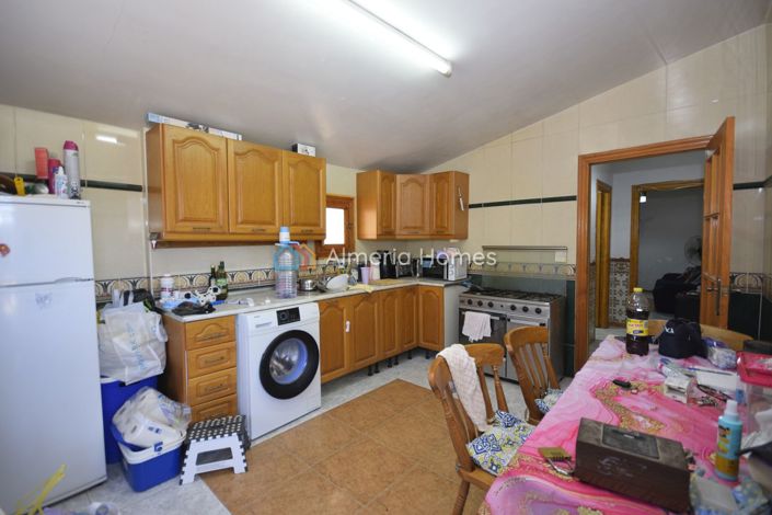 Image No.18-6 Bed Country House for sale