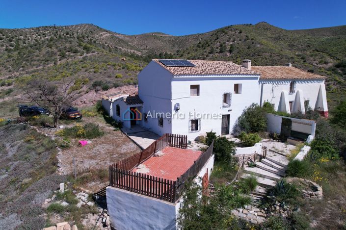 Image No.3-6 Bed Country House for sale