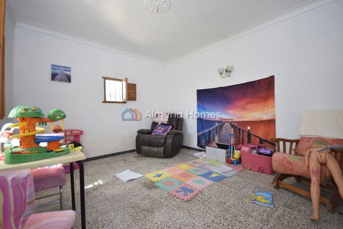 Image No.24-6 Bed Country House for sale