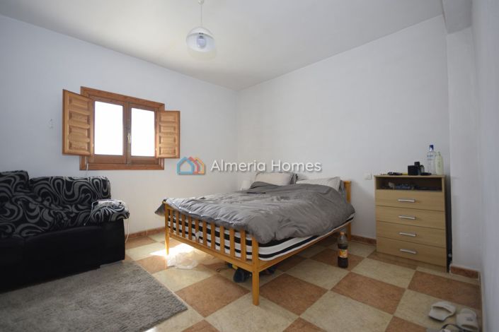 Image No.28-6 Bed Country House for sale