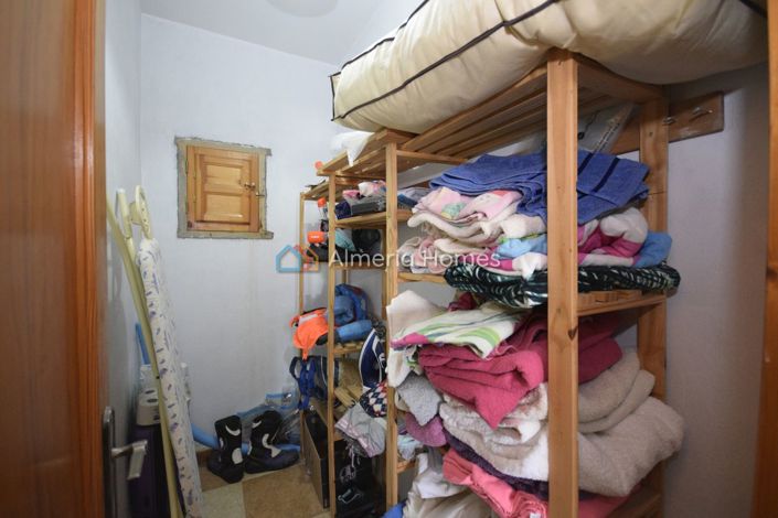 Image No.30-6 Bed Country House for sale