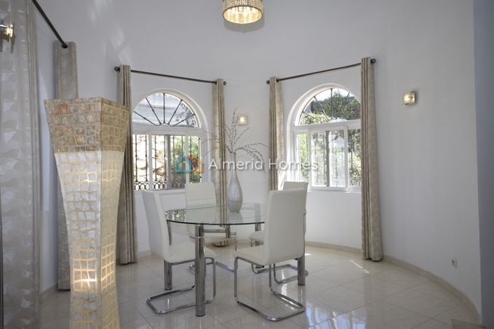 Image No.21-3 Bed Villa for sale