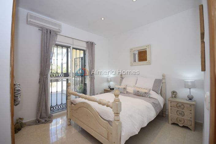 Image No.29-3 Bed Villa for sale