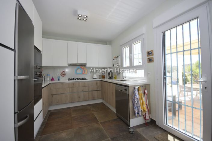 Image No.24-3 Bed Villa for sale