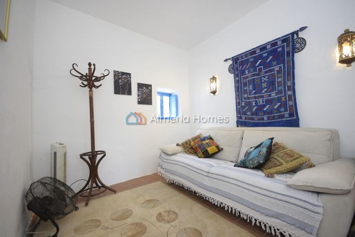 Image No.22-3 Bed Country House for sale