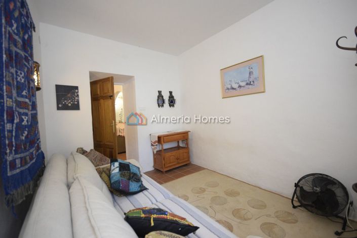 Image No.23-3 Bed Country House for sale